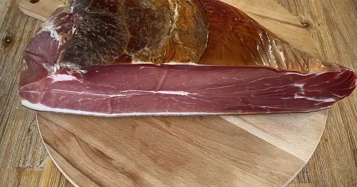 1/2 de jambon fumé sans os env 2,8kg