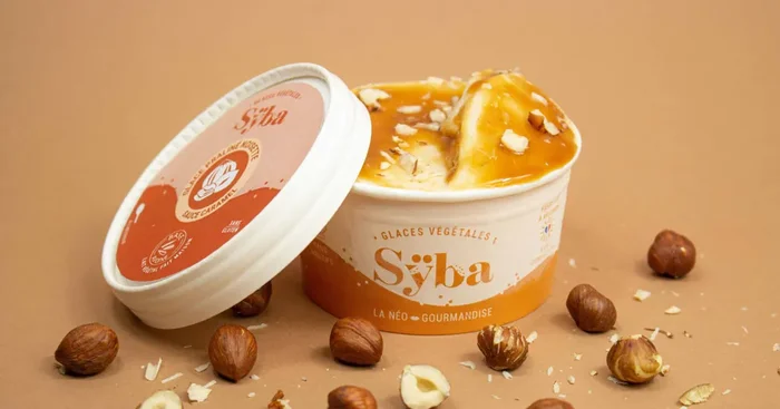 120ml – Glace Praliné Noisette, Éclats de Noisettes, Sauce Caramel