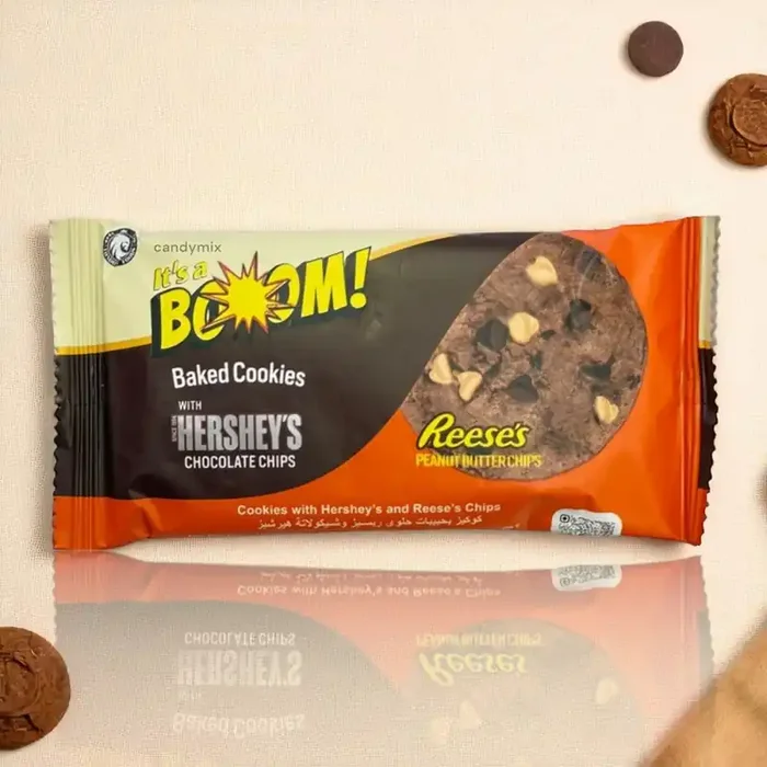 Cookies with Hershey‘s chocolate chips & Reese‘s Chips – it‘s a boom
