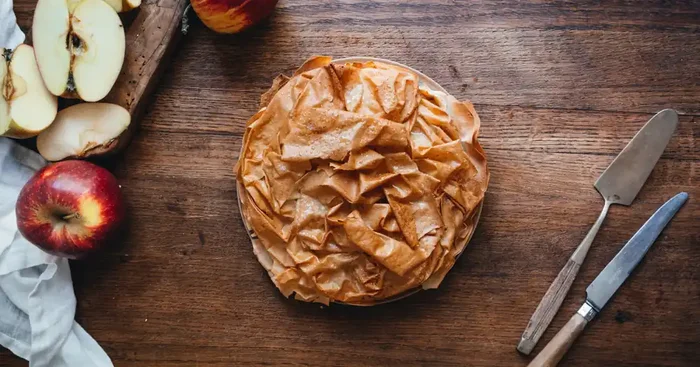 [Surgelé] Pastis gascon aux pommes et à l‘armagnac cuit – 4 parts