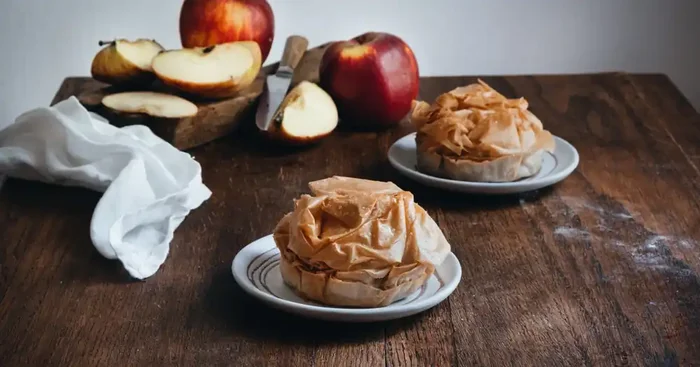 [Surgelé] Petits pastis gascon aux pommes et à l‘armagnac cuits – 4 pièces